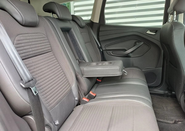Ford Kuga cena 74900 przebieg: 84061, rok produkcji 2018 z Poznań małe 631